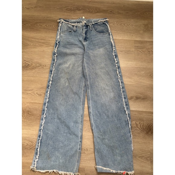 1030 T.E.N.T.H.I.R.T.Y Denim - 1030 T.E.N.T.H.I.R.T.Y Wide Leg Frayed Raw Edge Jeans Light Wash DM91057 5/27